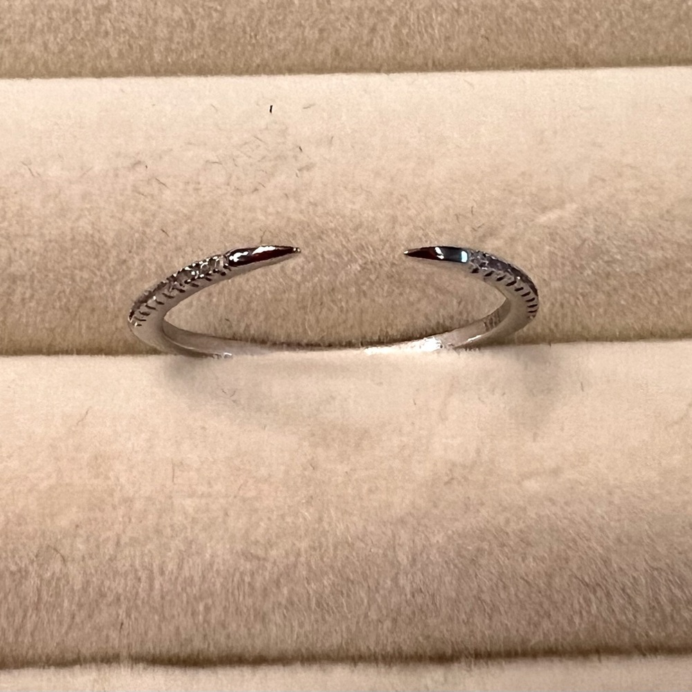 Sterling Silver Claw Ring, adjustable size